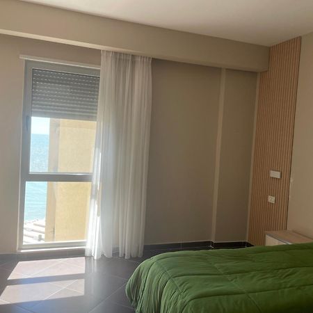 Hotel Nais Beach ดูร์เรส ภายนอก รูปภาพ