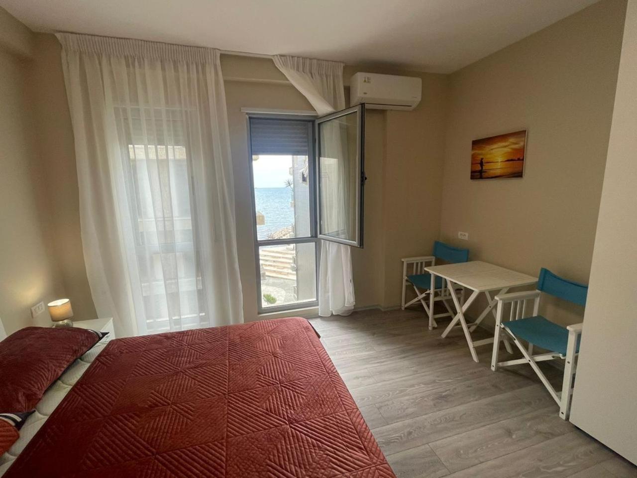 Hotel Nais Beach ดูร์เรส ภายนอก รูปภาพ