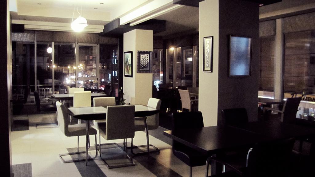 Hotel Nais Beach ดูร์เรส ภายนอก รูปภาพ